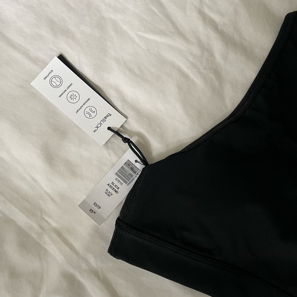 TNA Sportsbra - XS - Picture 3 of 3